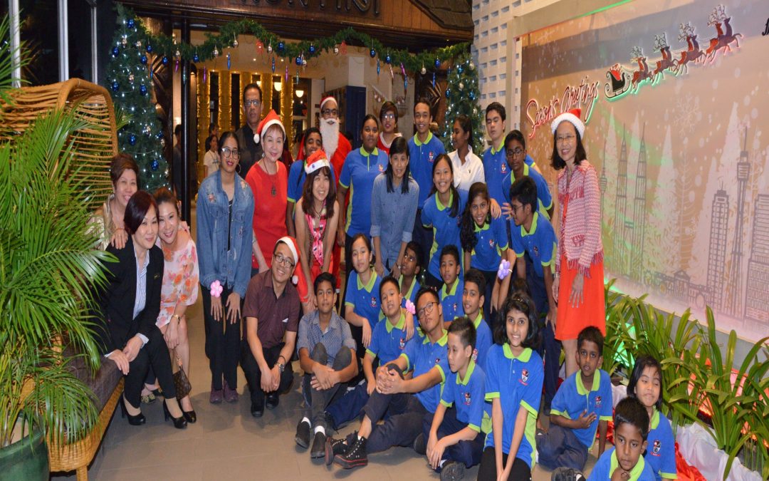 XMAS CHEER WITH FEDERAL HOTEL
